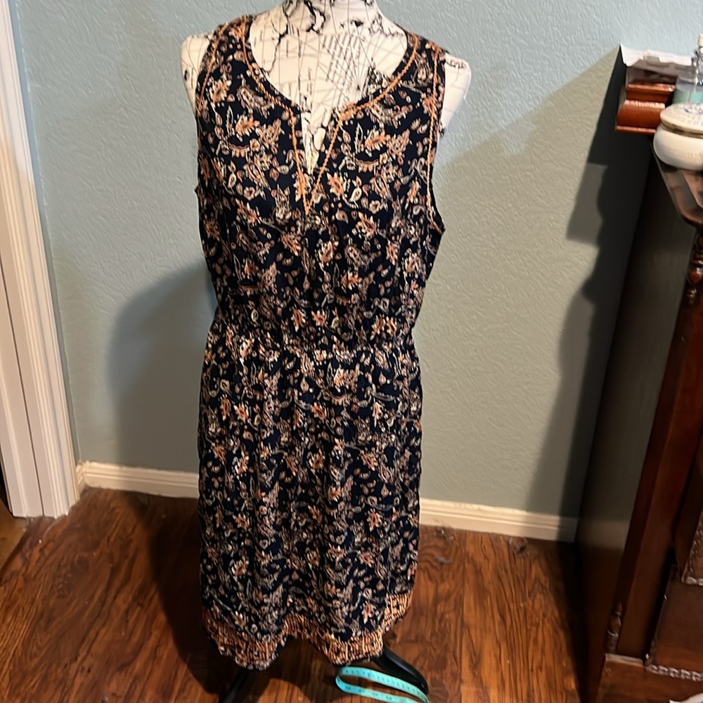 Sleeveless dress